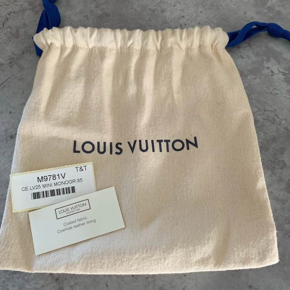 LV Mini monogram belt - Picture 6 of 9